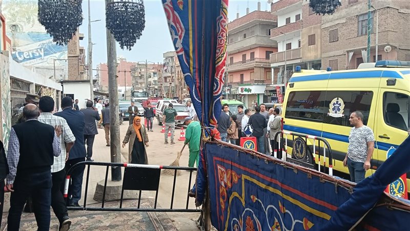 استبدال رئيسة إحدى
