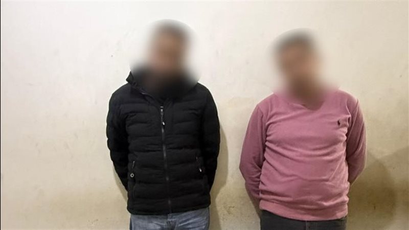 ضبط شخصين بتهمة شراء