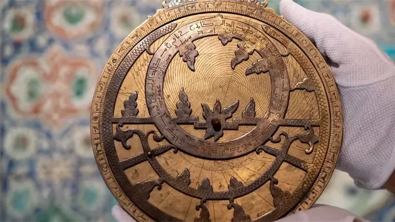 الإسطرلاب، فيتو