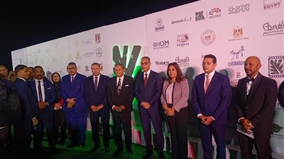 توافد النجوم على السجادة الحمراء لمهرجان الفيوم السينمائي (صور)