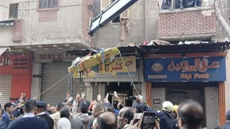 انهيار عقار قديم