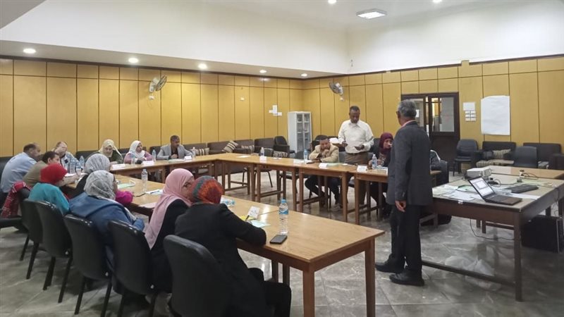 ورشة العاملين بلجنة