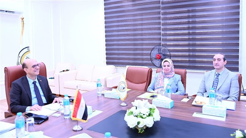 اجتماع جامعة أسيوط