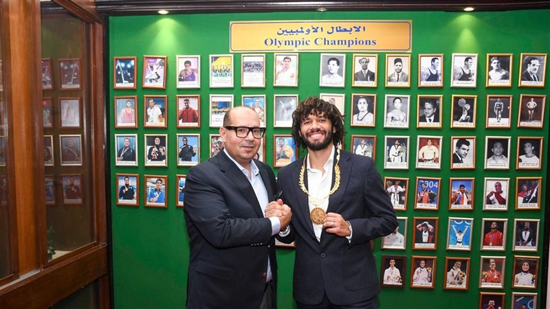 ياسر إدريس يمنح محمد