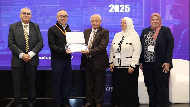 جامعة عين شمس 