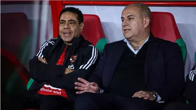 السفير المصري يحضر مران الأهلي في المغرب قبل مواجهة الجيش الملكي