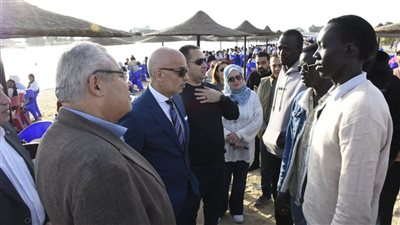 زين العابدين يشارك طلاب المدن الجامعية في المهرجان الترفيهي بالإسماعيلية