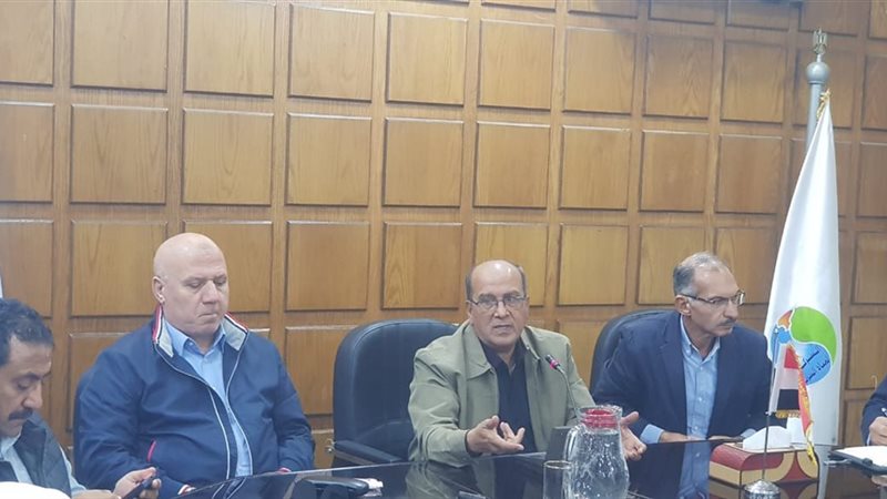 رئيس القابضة