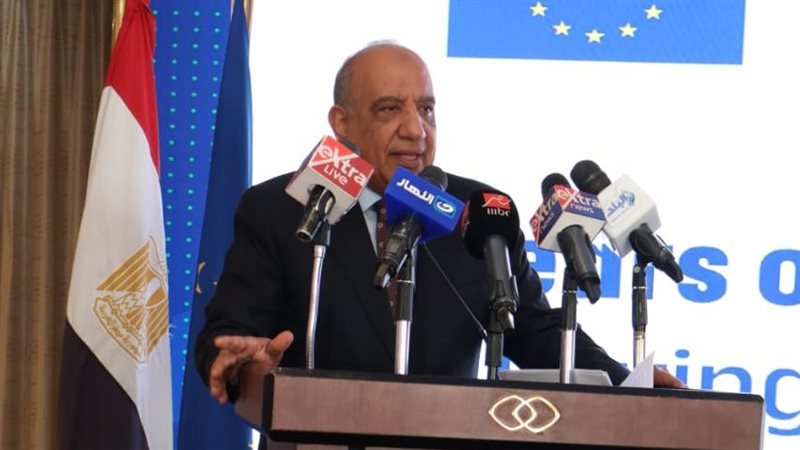 الدكتور محمود عصمت