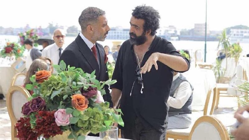 ورد وشيكولاتة