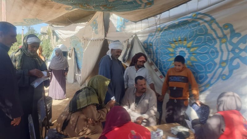 جانب من القافلة الطبية