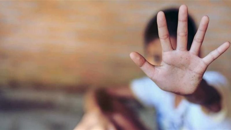 التعدي على التلاميذ،