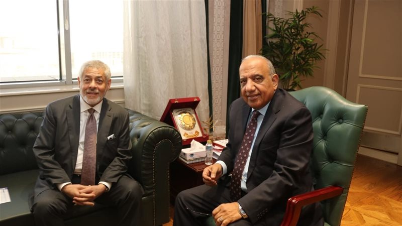 لقاء وزير الكهرباء