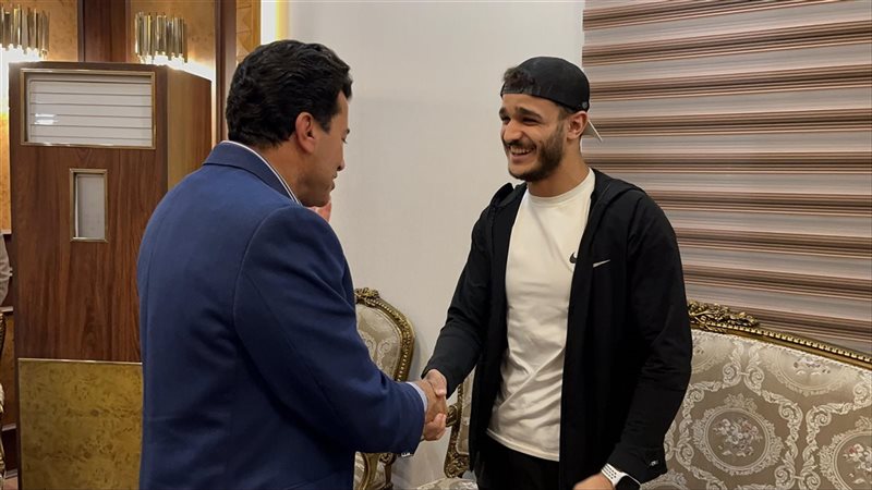 وزير الرياضة يستقبل