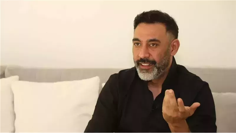 عمرو مصطفى 