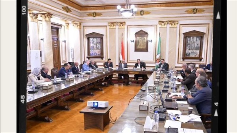 اجتماع لجنة الإسكان