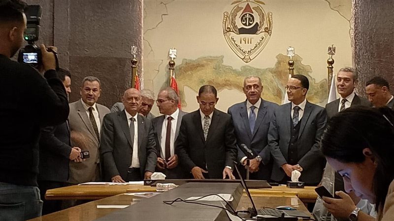 اللجنة القضائية المشرفة
