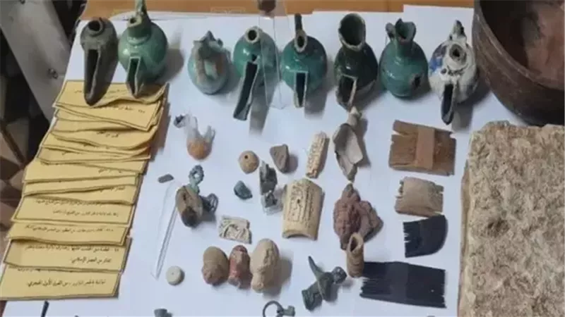 الآثار، فيتو