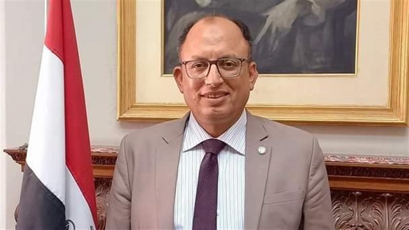  الدكتور السيد قنديل