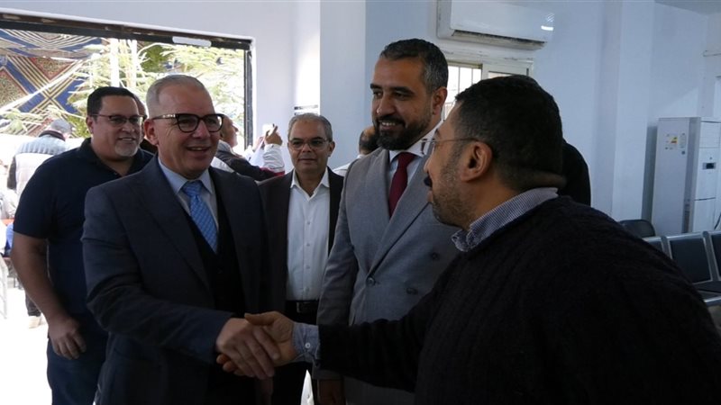 تسليم خطابات التخصيص