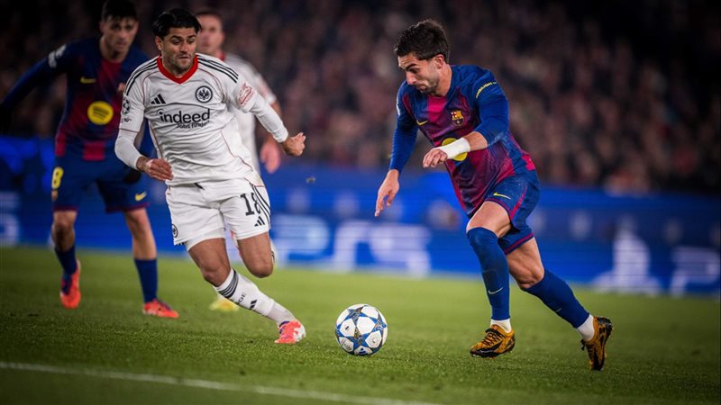 برشلونة وآينتراخت،