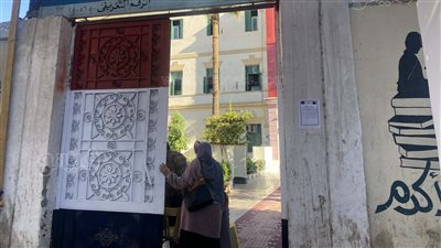 إقبال ضعيف على لجنة العقاد الثانوية بأسوان للتصويت بالدوائر الملغاة (فيديو وصور)