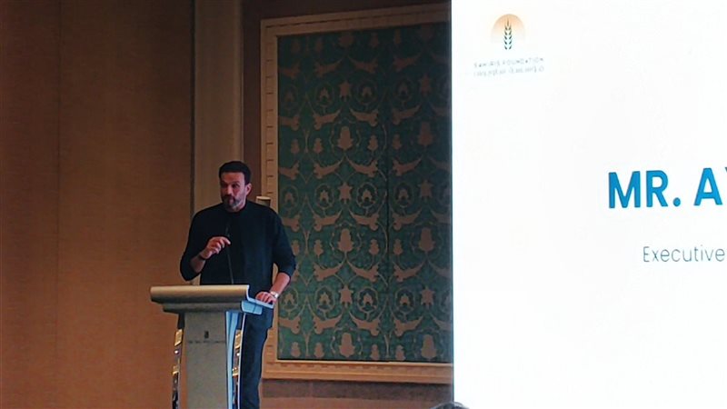 ايمن عباس، فيتو 