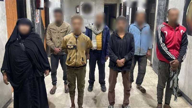 ضبط 7 رجال و5 سيدات