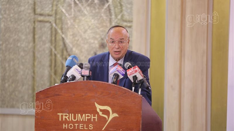 السفير محمود كارم،