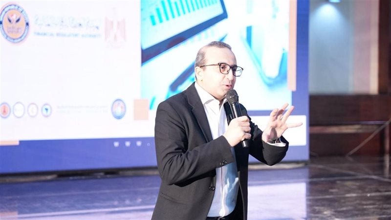 محمد عبد العزيز،