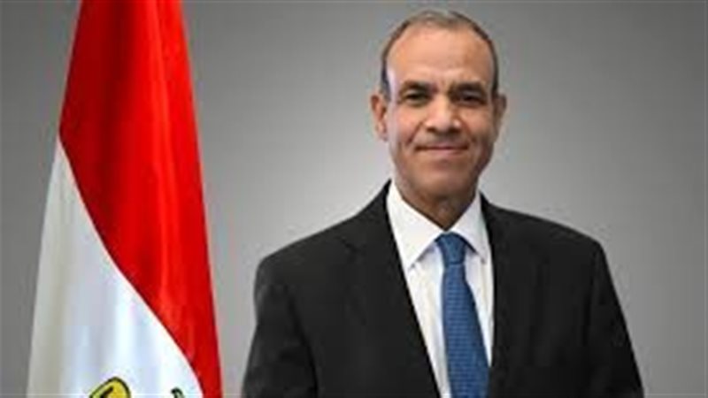الدكتور بدر عبد العاطى
