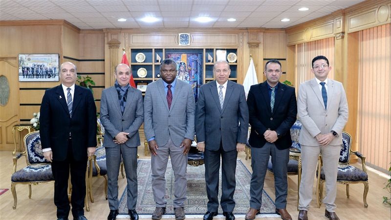 رئيس جامعة المنصورة
