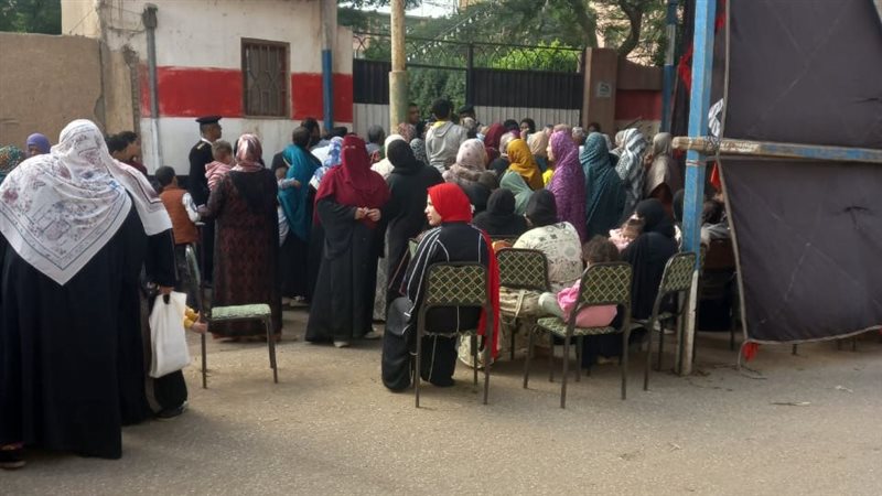 اقبال من السيدات
