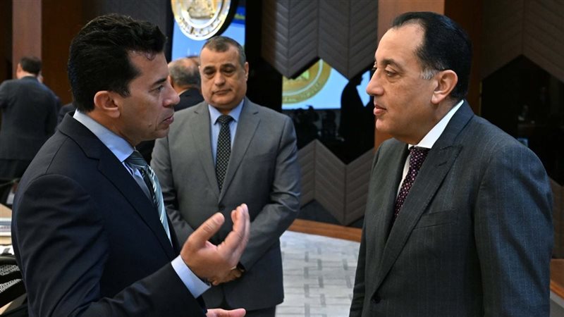 رئيس الوزراء ووزير