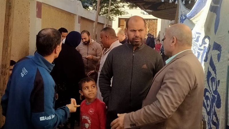اقبال علي لجنة طوخ