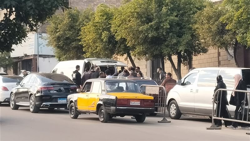 لحظة خروج جثمان الفنانة