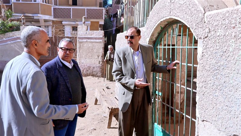 محافظ سوهاج فى زيارة