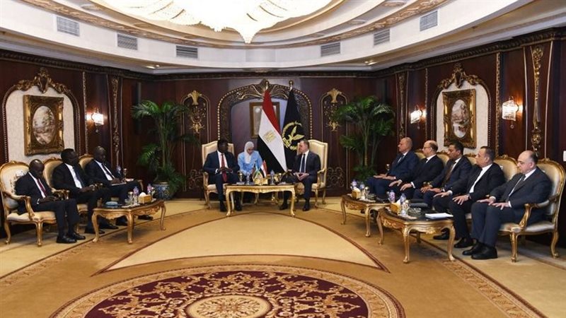 وزير الداخلية يبحث