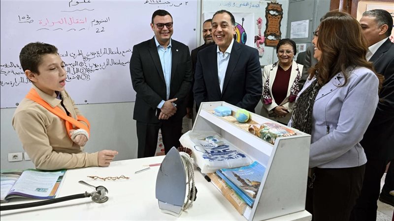 رئيس الوزراء يزور