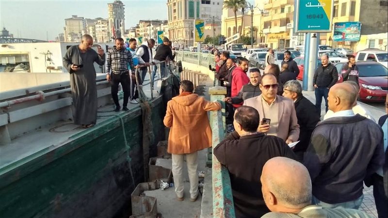 ضبط مركبا قام بالرسو