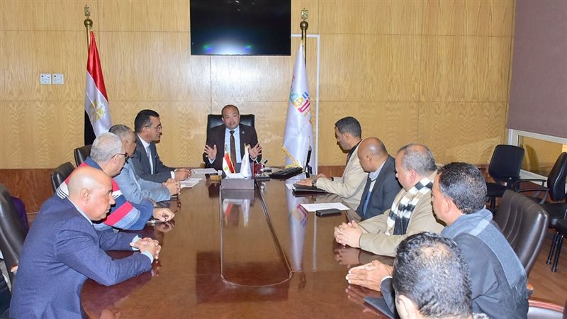 أثناء الاجتماع، فيتو