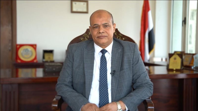 الدكتور أحمد هريدي،