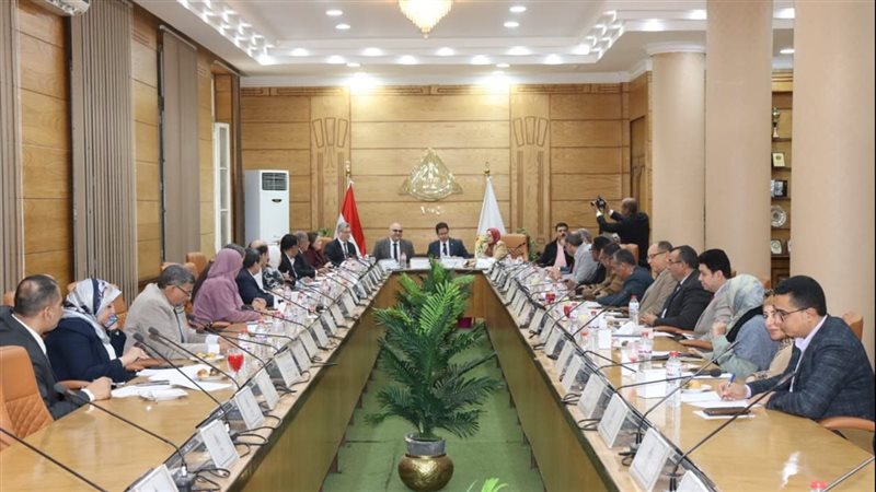 جامعة بنها، فيتو