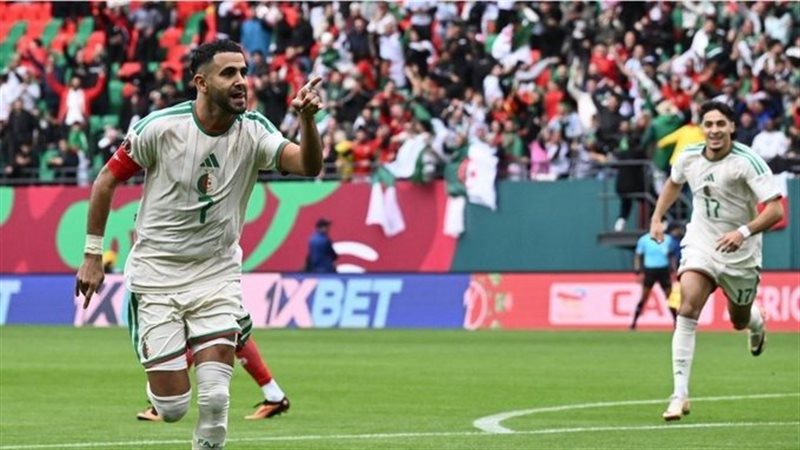 فرحة لاعبي الجزائر