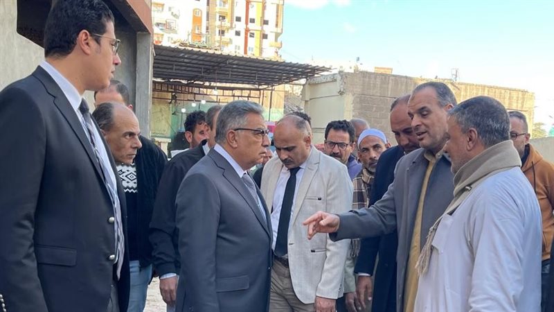 محافظ الدقهلية خلال