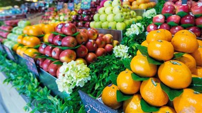  سعر الفاكهة اليوم، انخفاض 4 أصناف منها الفراولة وانقلاب في الكاكا بعد انخفاضها ساعات