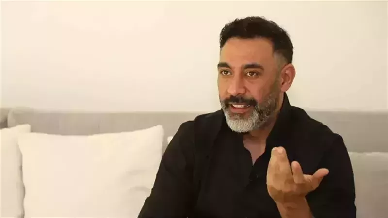 عمرو مصطفي 