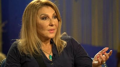 نادية الجندي: أول مرة اتكرمت من مهرجان جمعية الفيلم كان بسبب فيلم الرغبة.. فيديو 