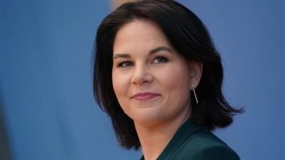 زوج وزيرة خارجية ألمانيا الجديدة يستقيل من وظيفته ليعتنى بالأطفال