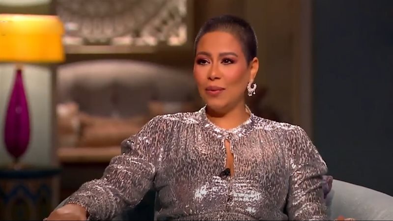 الفنانة شيرين عبد